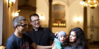 Kielimuuri haastoi rippikoulupapin