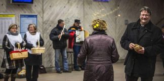 50000 piparia ilahdutti työmatkalaisia