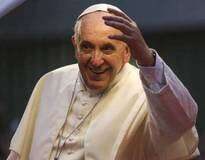 Paavi Franciscus on vuoden parhaiten pukeutunut mies