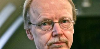 Arkkipiispa tapaa paavin Vatikaanissa