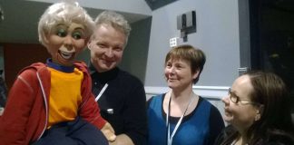 Tekstaritupu 10v. selvittää miksi vadelmilla on karvat