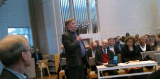 Sailas kantoi huolet valtiontaloudesta kirkkoon