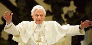 Emerituspaavi ja paavi Franciscuksen välit ovat hyvät