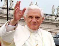 Benedictus voi eläkkeellä hyvin – soittaa pianoa ja käy kirjeenvaihtoa