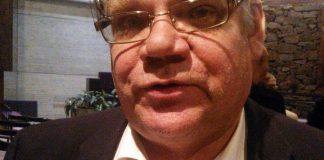 Timo Soini kertoi kirkkoillassa kiusauksistaan ja valitsi Suvivirren