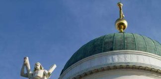 Suomen kauneimman rakennuksen tittelistä kisaa viisi kirkkoa