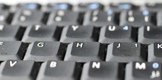 Helsingissä myönnetään pappisoikeudet Skypessä