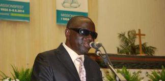 Tansanialainen vieras Lähetysjuhlien symposiumissa: Näen valoa tunnelin päässä