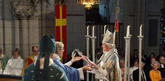 Antje Jackelén asetettiin arkkipiispaksi Ruotsissa