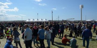 Uskonnon kurssia suorittavat lukiolaiset vierailivat Suviseuroissa