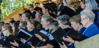 Herännäiskuorot ja Lapuan kristillinen opisto juhlivat 100-vuotista taivaltaan