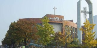 Helluntailaisuus leviää koska ottaa henkivallat todesta