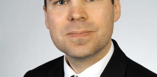 Tutkija: Avioliitto parisuhteen muotona menettänyt painoarvoaan