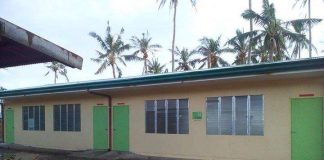 Ulkomaanavun koulut säilyivät pahoilta vaurioilta Filippiineillä