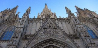 Katolilaisten määrä kasvaa maailmalla ja Suomessa