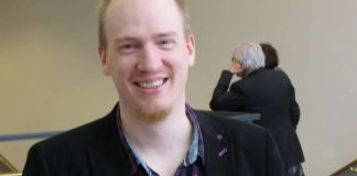 Kolehti tulisi siunata näyttävämmin