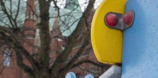 Kirkko haastaa ehdokkaat allekirjoittamaan huoneentaulun