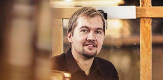 Puhekouluttaja toivoo puoluejohtajilta käytöstapoja