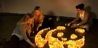 Valot sammuvat ilmaston puolesta myös seurakunnissa