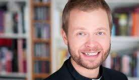 Laajasalo Rajamäelle: Roolihahmo ei pahoittele, pappi pahoittelee