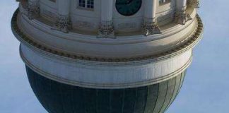 Harvoin tarjolla: Kämppä kirkon tornista ja Vitsi ja viski -ilta