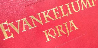 Kanerva luki evankeliumin – Yle: Ei olisi pitänyt