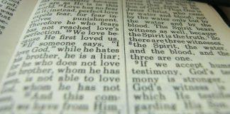 Pitäisikö Raamattua korjata?