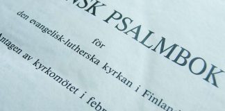 ”Huora” ei sovi virsikirjaan