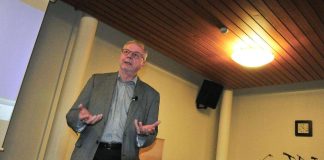 Jumalanpalveluskeskeinen kirkkokäsitys uhkaa erityistyöaloja