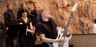 Metallimessussa esiintyy Saatana