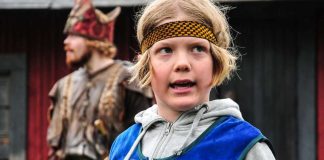 Piispa Tuomas kesäteatterissa Hyvinkäällä