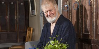 Filosofi: ”Saunaa alastomammaksi ihmisen riisuu vain kuolema”