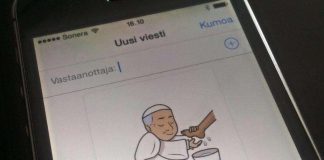 Paavi-emoji ajelee taksilla ja syö subia