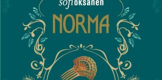 Sofi Oksanen kiertueella kehitysmaiden naisten hyväksi