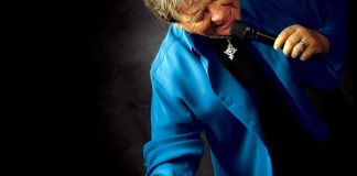 Grammy-palkittu gospel-laulaja kiertueelle Suomeen