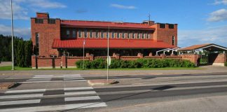 ”Etenemme kohti sakramenttien ottamista omaan käyttöön”