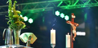 Suomen suurin sisäjumalanpalvelus televisioidaan