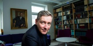 Suomen vanhimman teologisen tiedekunnan asemasta keskustellaan