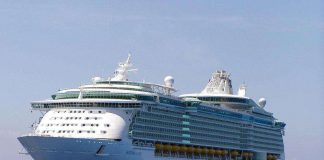 Syntisten virsiristeilyllä lauletaan kevyttä musiikkia