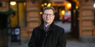 ”Hetki parvekkeella on seesteinen”