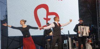 Alttarikiista, sakramenttiseparatismi ja turvapaikanhakijat – Kirkon uutisvuosi 2015