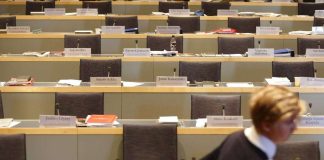 Kirkolliskokousehdokkaat esittäytyvät ehdokasgalleriassa