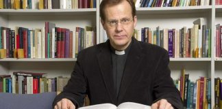 ”Etiikkaa painottavat kirkot eivät kasva”