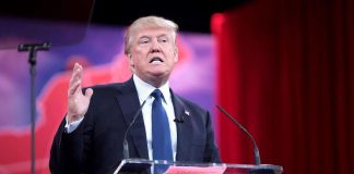 Trump on äänestäjien mielestä vähiten uskonnollinen ehdokas