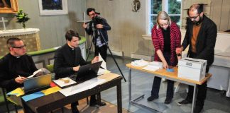 Miespapeilla selvä enemmistö kirkolliskokouksessa