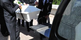 Kyrkans Tidning: Ruotsalaiset haluavat hautajaisiinsa Bachia ja Carolaa