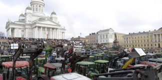 Piispa Kalliala Maaseudun Tulevaisuudessa: ”Siunattua traktorimarssia!”