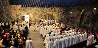 Suomessa toimii kuusi hengellistä ritarikuntaa