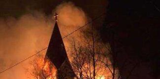 Ylivieskan kirkko tuhoutui rajussa tulipalossa