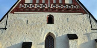 Tuhopoltot syynä moniin kirkkopaloihin Suomessa